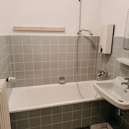 Ruhig Wohnen Zwischen Und Mülheim - Böeg * Essen