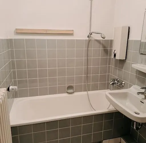 Ruhig Wohnen Zwischen Und Mülheim - Böeg * Essen